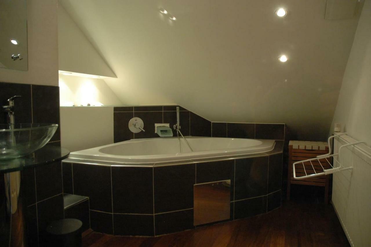 Ruhige, Grosse Am Muehlberg, Stadtrand Apartment *