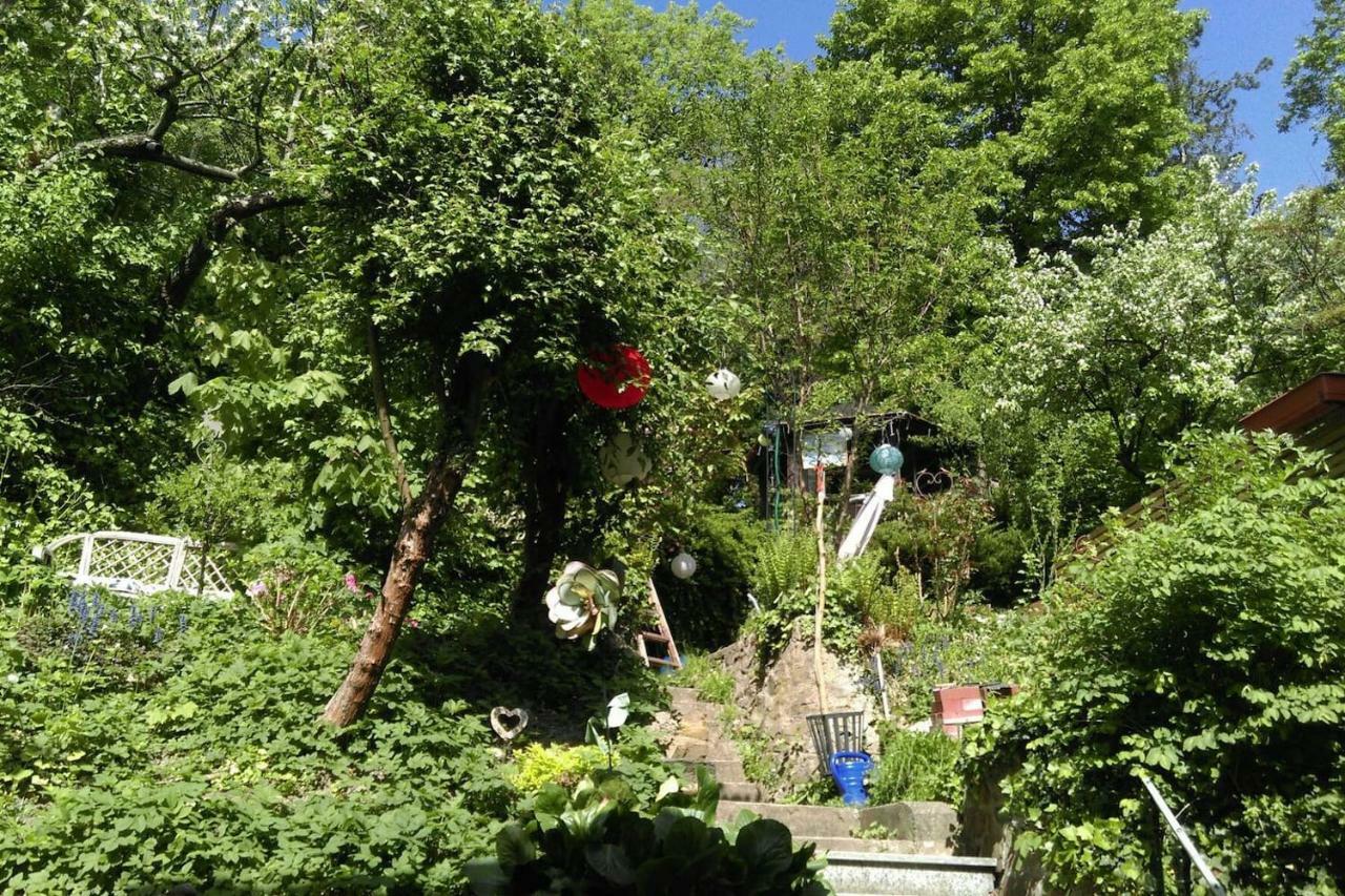 Ruhige, Grosse Am Muehlberg, Stadtrand