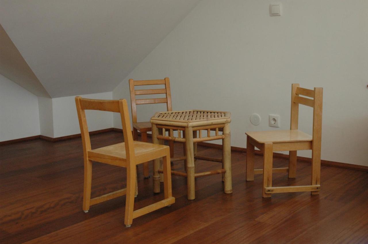 Ruhige, Grosse Am Muehlberg, Stadtrand Apartment